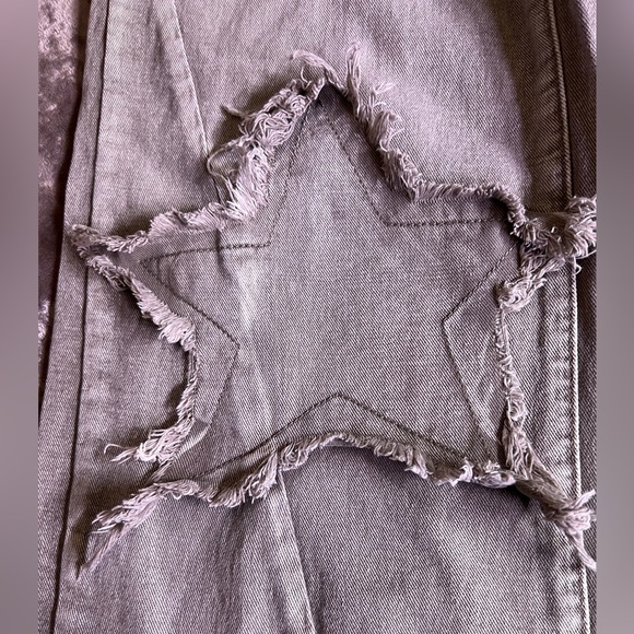 SHEIN Gray Star-Patterned Wide Leg Jeans - Picture 5 of 7